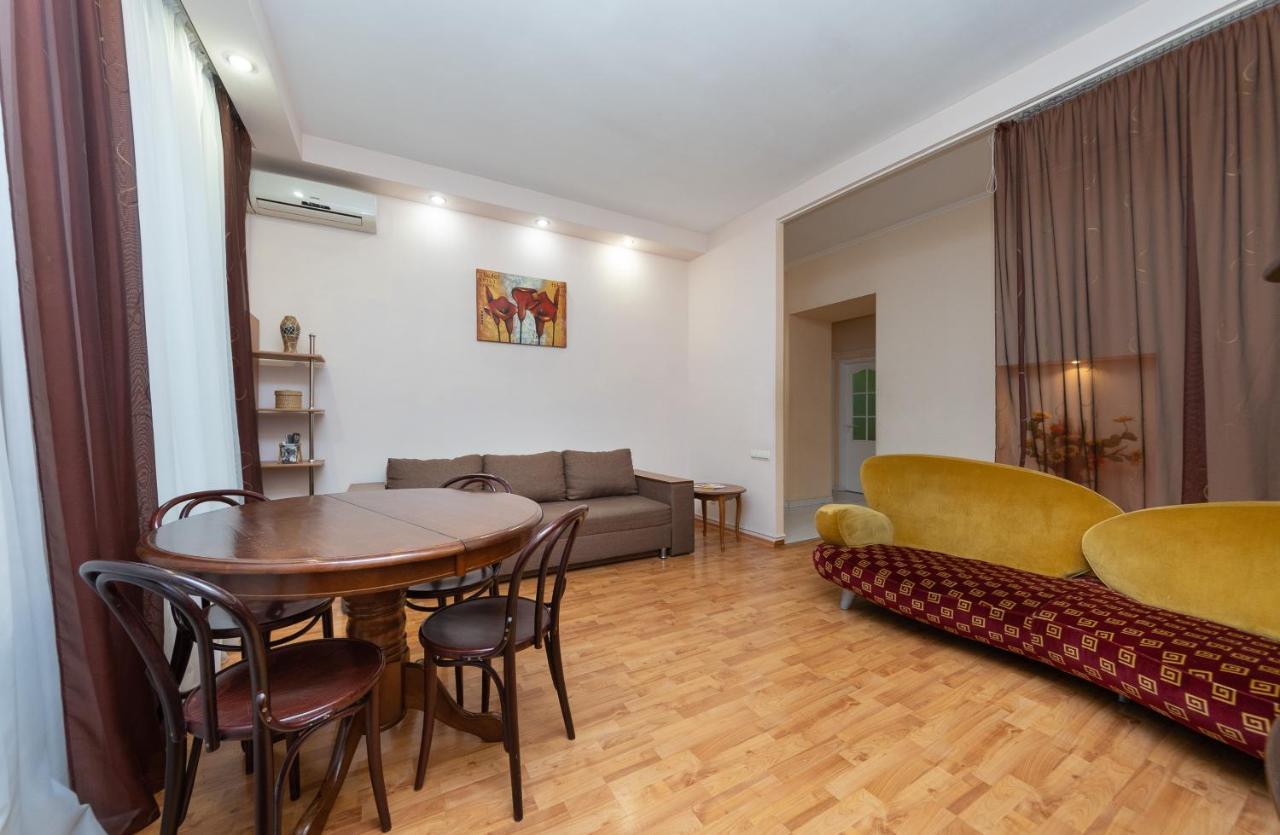Apartamenty Sofia キエフ エクステリア 写真